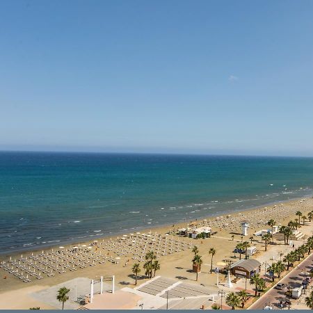 Elena Court Apt 401 Appartement Larnaca Buitenkant foto